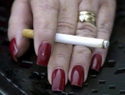 Курящим сигареты с ментолом труднее избавиться от зависимости