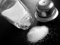 В США ограничат содержание соли в продуктах