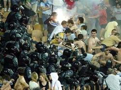 12 чиновников МВД Украины наказаны за избиение футбольных фанатов